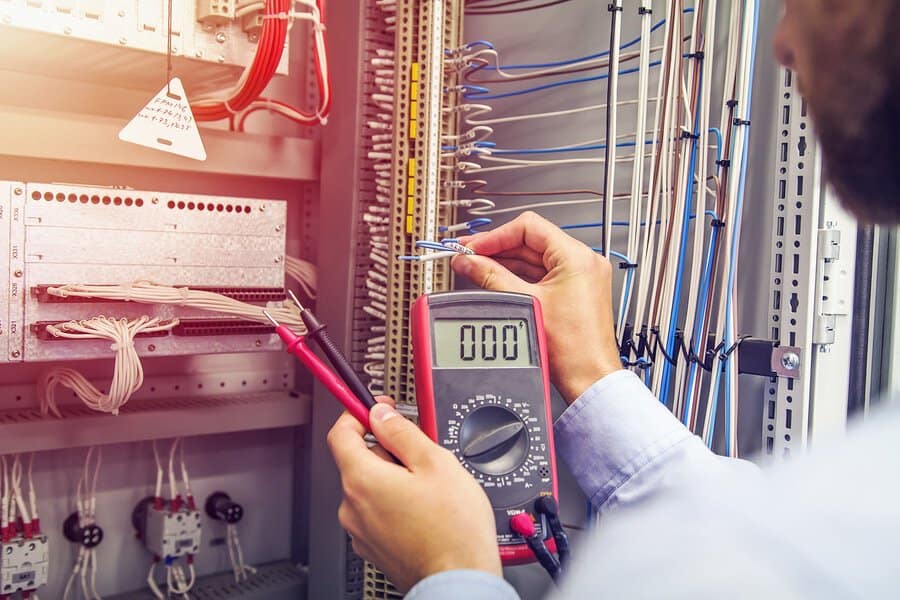 maintenance electrician brisbane commercial maintenance work maintenence electrician